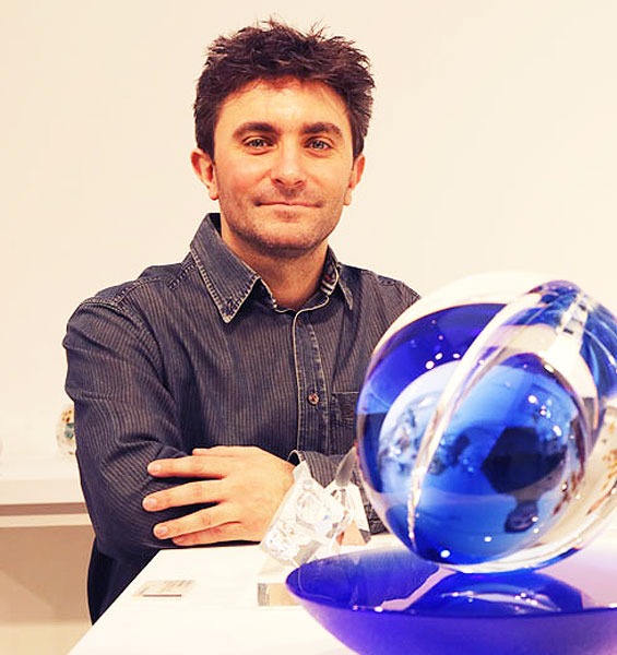 Anthony Scala 'Meet the Maker' Glass Sculptor Anthony Scala at Style&Co